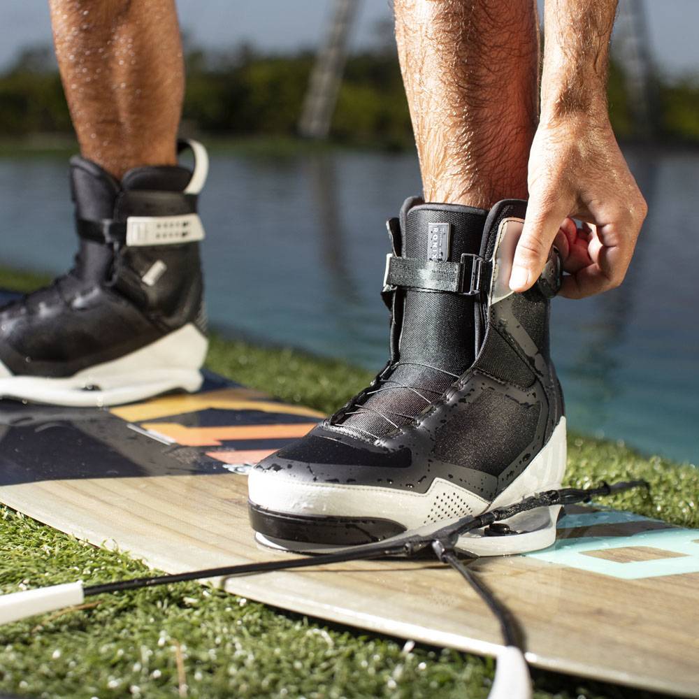 Ronix Supreme BOA attacchi da wakeboard 5