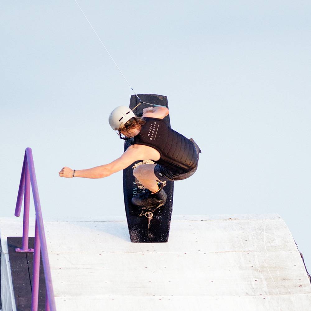 Ronix Utopia pacchetto da wakeboard 151 cm con attacchi Kinetik 5