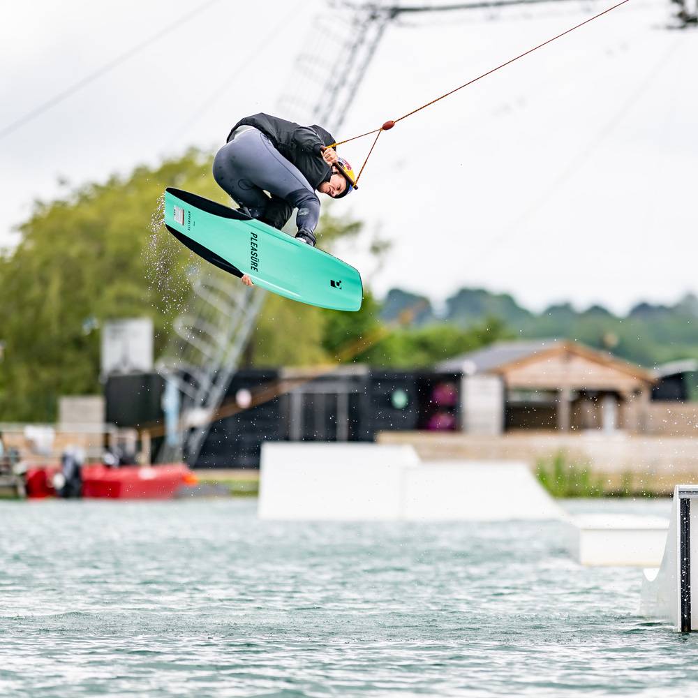 Hyperlite Pleasure wakeboard 144 cm con attacchi Zero2 12