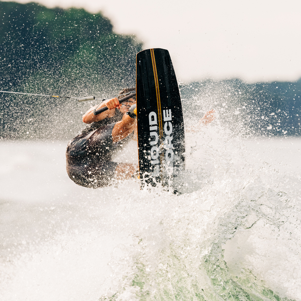 Liquid Force Set wakeboard Ethos 141 cm con binding Vertex 6x 17