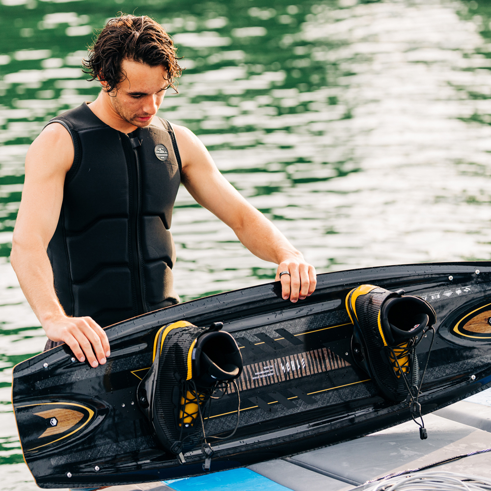 Liquid Force Set wakeboard Ethos 141 cm con binding Vertex 6x 18