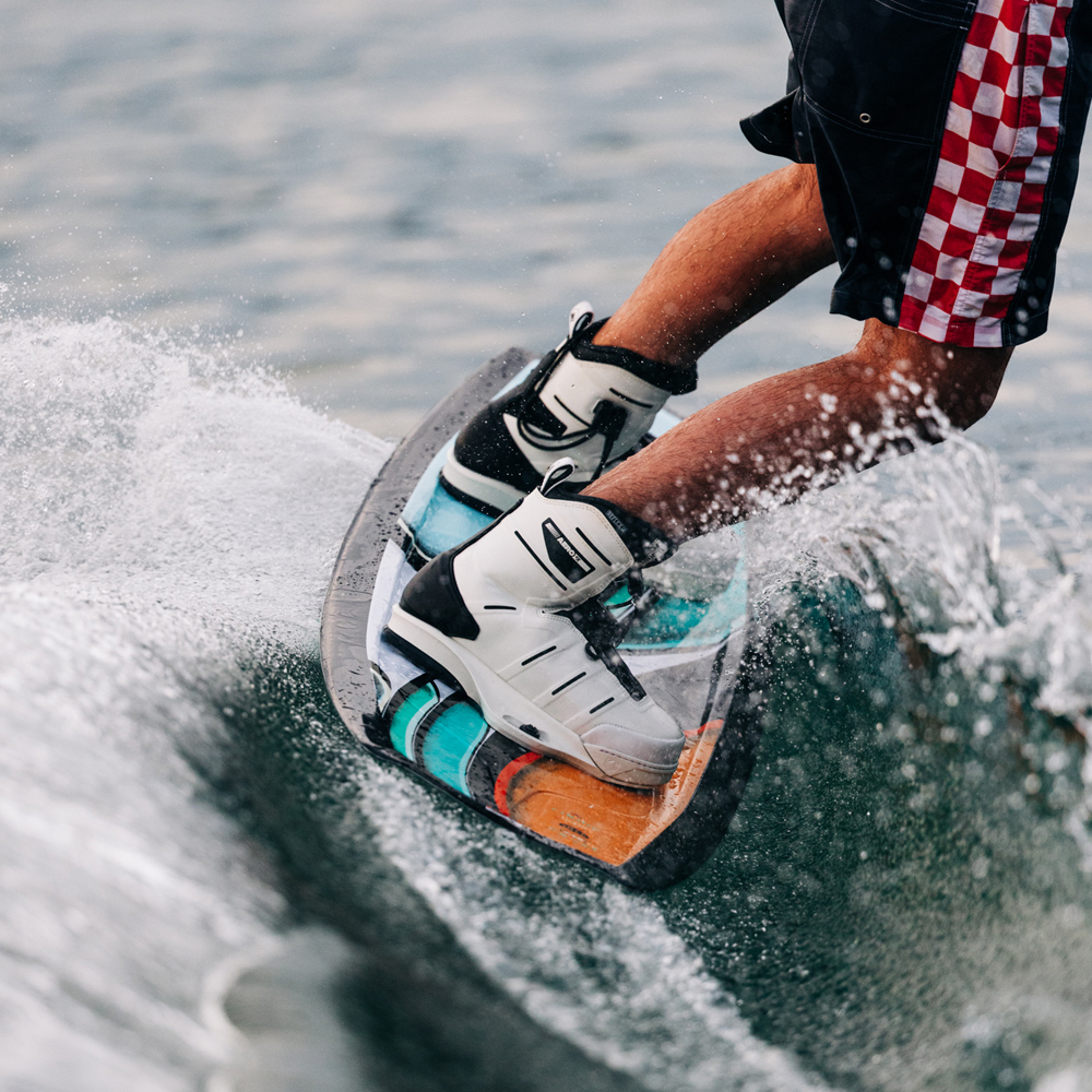 Liquid Force Set da wakeboard Trip 150 cm con legature Index 9